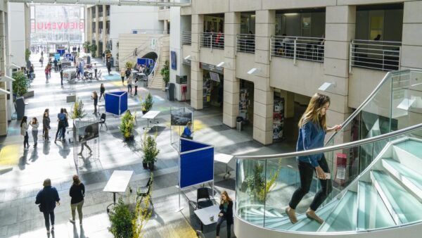 Vue intérieure d'Uni Mail