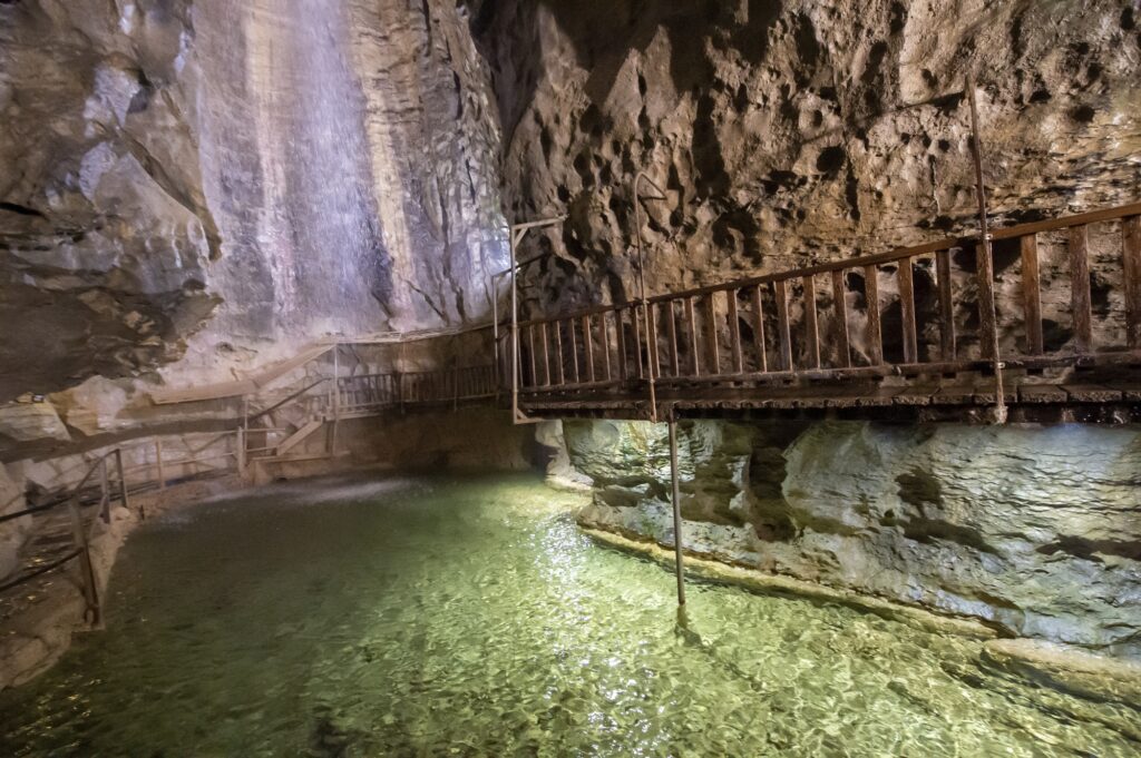 grotte-aux-fees