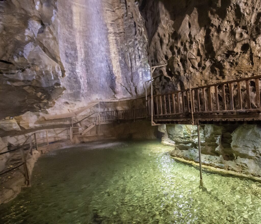 grotte-aux-fees